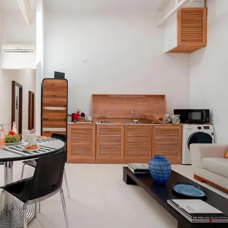 The Waterview Alcove *