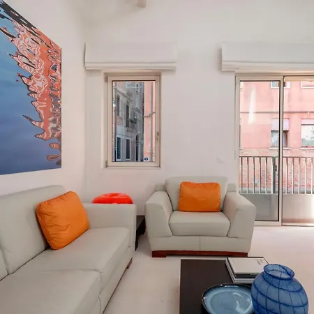 The Waterview Alcove Venice