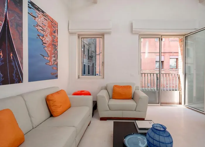 The Waterview Alcove Venice