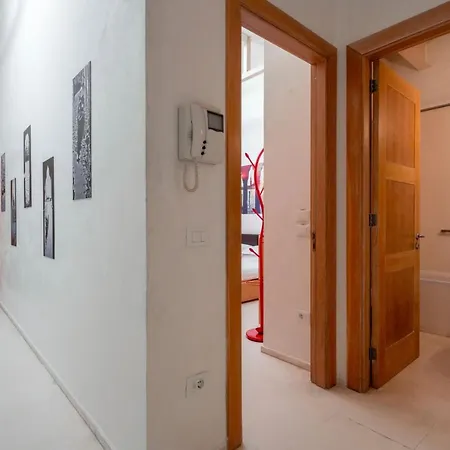 The Waterview Alcove