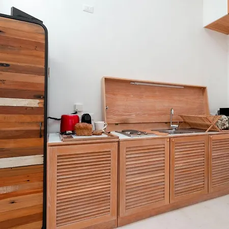 The Waterview Alcove Velence