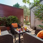 The Waterview Alcove Apartment Venice